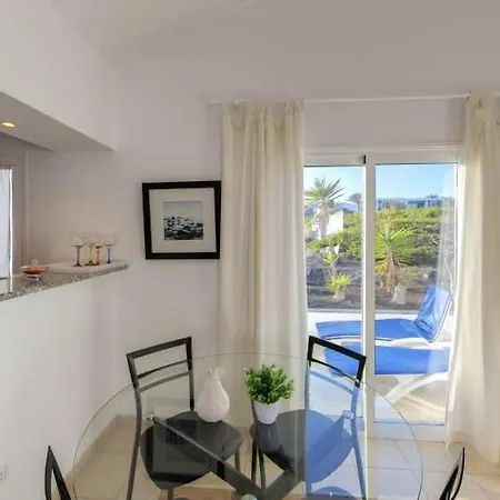 Sleeps 4 Pool T691607 *